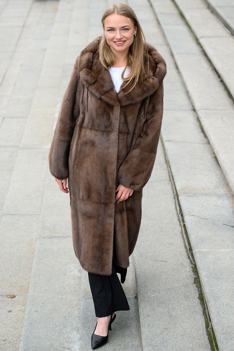 Шуба из норки с капюшоном фото