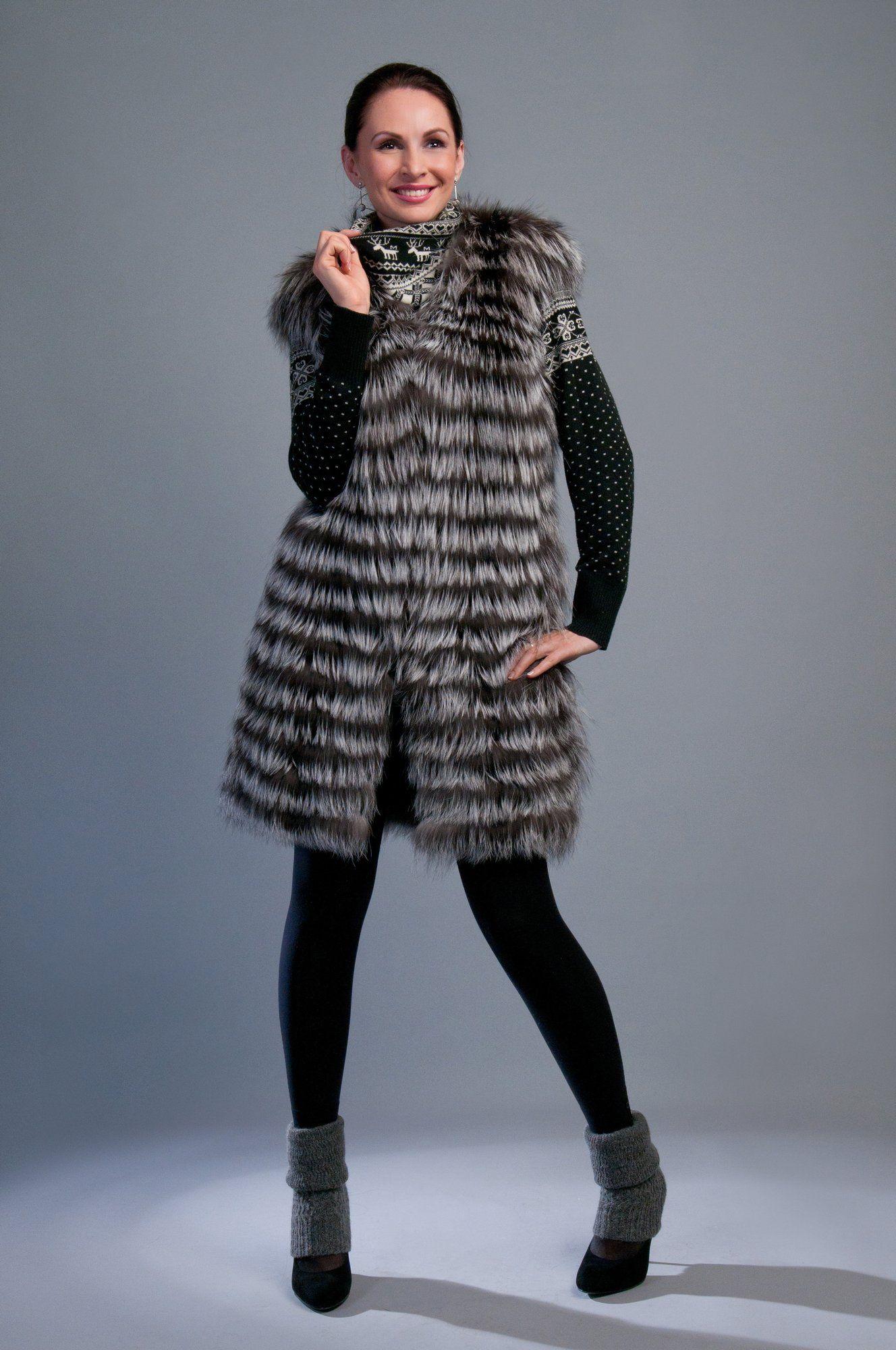 Меховой жилет из чернобурки фото
