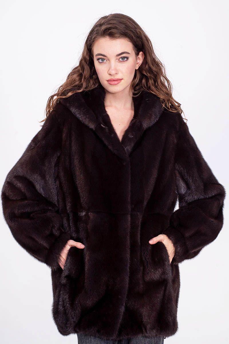 Норковая куртка с капюшоном фото