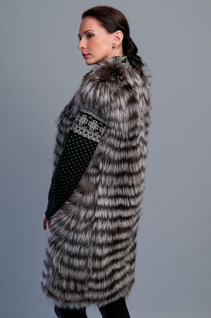Меховой жилет из чернобурки фото