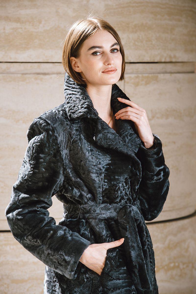 Пальто из каракульчи фото