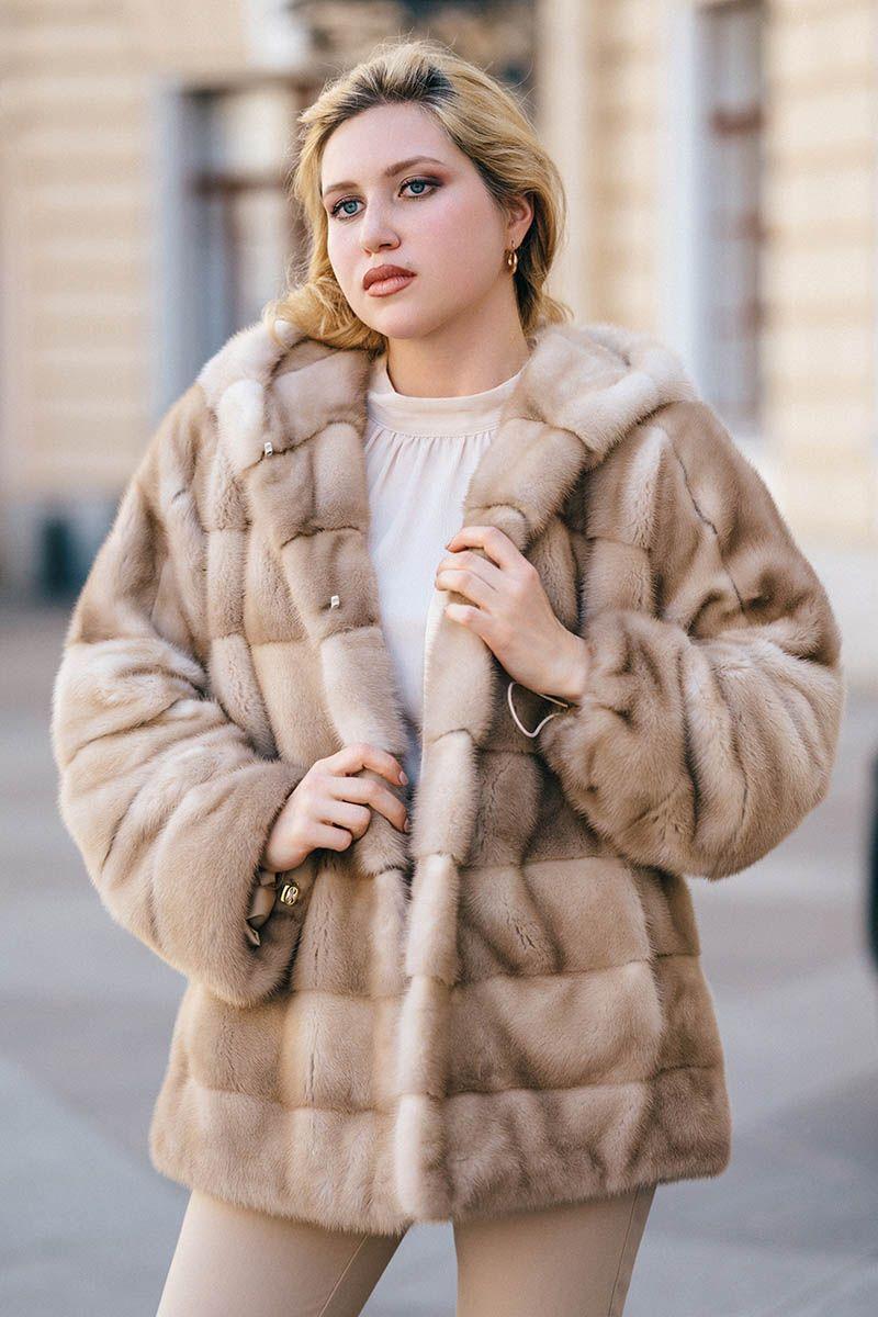 Шуба из норки с капюшоном фото