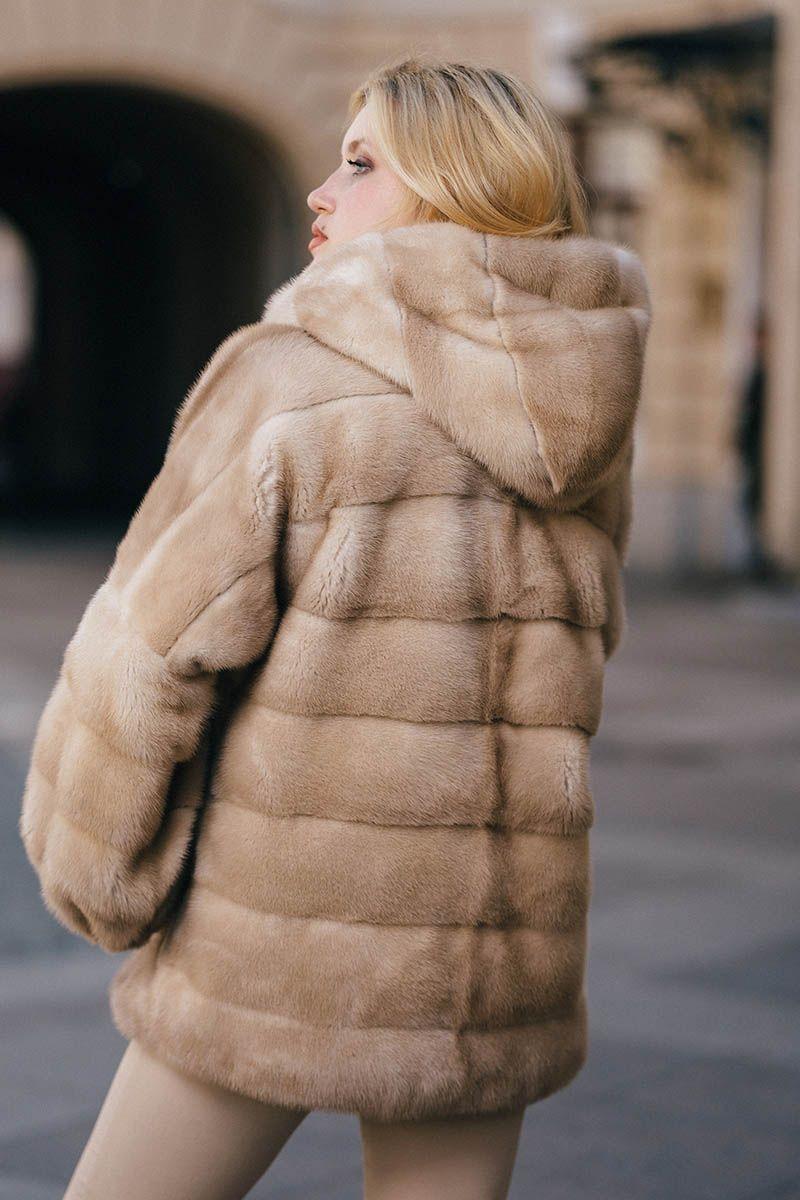 Шуба из норки с капюшоном фото